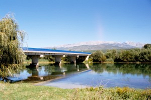 Otok - most preko Cetine na Kerepu