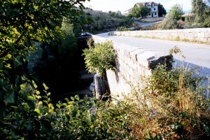 Oštećeni Balački most