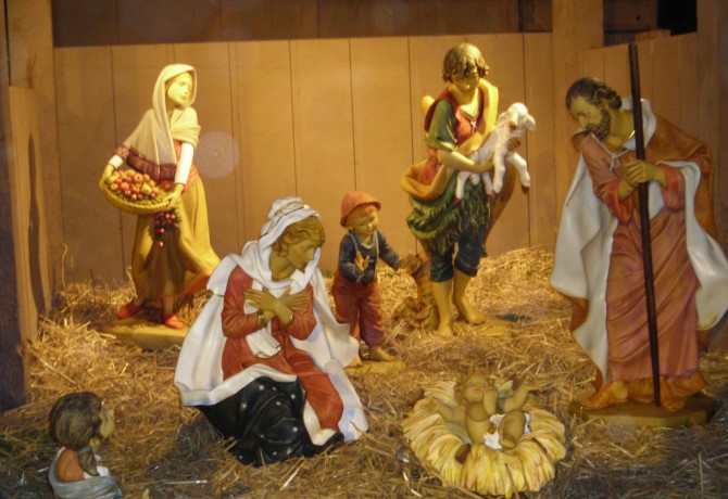 History of the Christmas crèche
