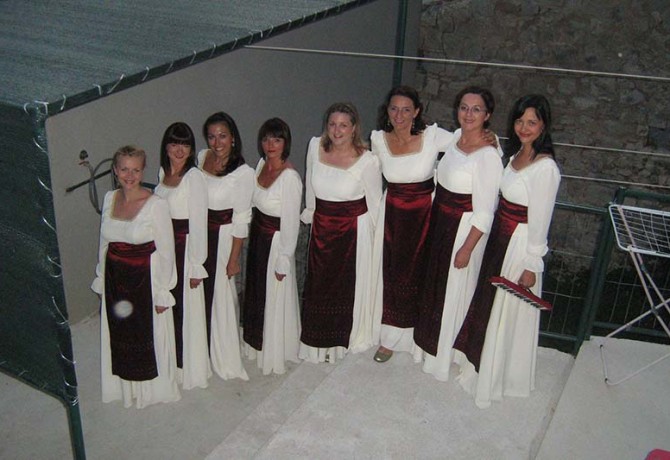 Dubravačke dive – klapa Skontradura