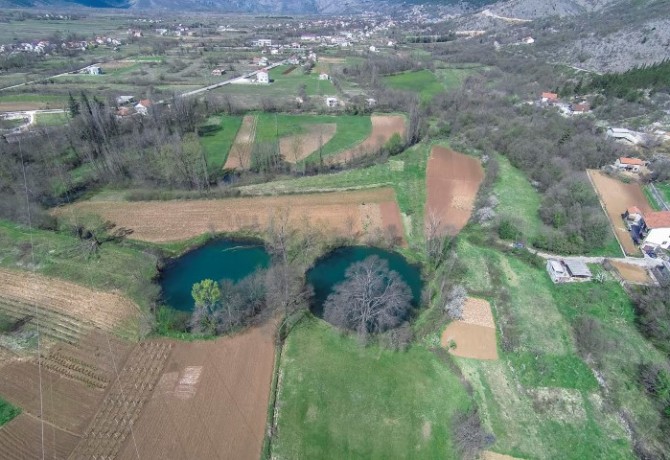 Dva imotska modra oka