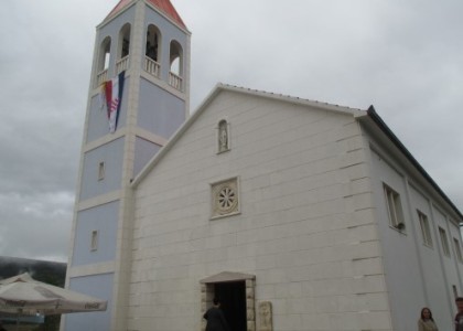 Veliki novi zvonik u malom Biteliću – simbolična spona božanskog i ljudskog