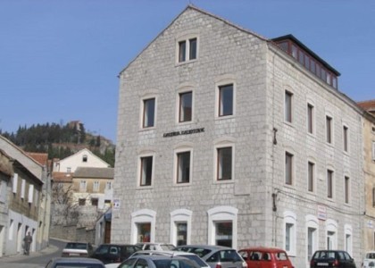 Izložba Foto-video udruge Sinj