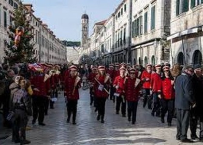 Glazbari na Stradunu…