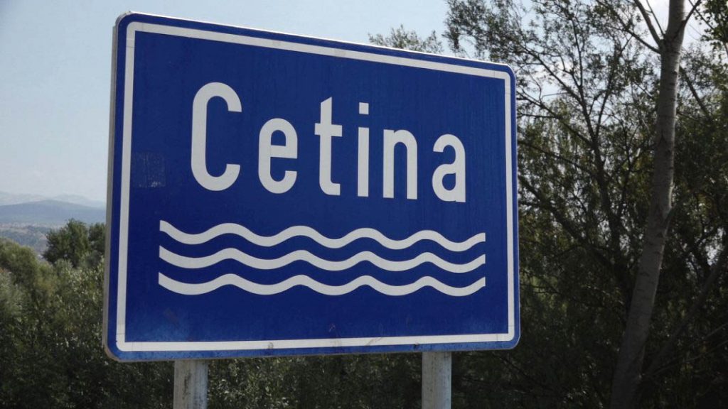 Otok se diči ljudima i Cetinom