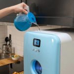 Bob, mobilna perilica posuđa teži svega 10 kilograma i idealna je za male i one malo veće kuhinje