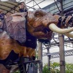 Još turizma: Mehanički pauk i divovski slon nose ljude u šetnji francuskim Nantesom