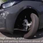 Njemačka tvrtka osmislila inovaciju za prednju osovinu koja omogućuje okretanje automobila na mjestu