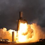 Muskova samonavođena ‘raketa za Mars‘ vinula se do visine od 12,5 kilometara pa eksplodirala prilikom slijetanja
