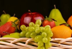 Šljive predozirane insekticidima, a ove vrste voća i povrća prskaju koktelom od čak 15 pesticida!